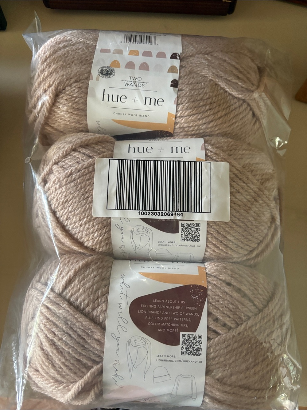 hue + me Chunky Wool Blend Yarn - Desert (3)